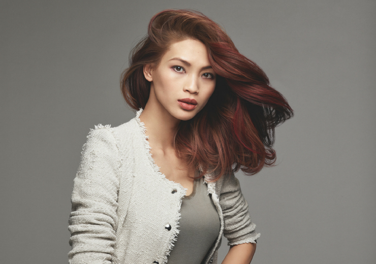 Iconic brunette - Colour World