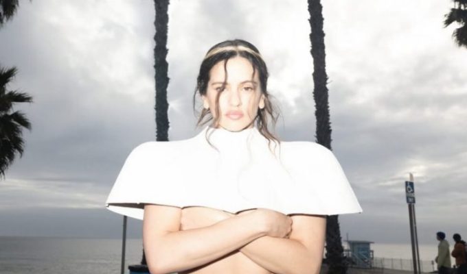 Rosalia Halo hair application made easy!